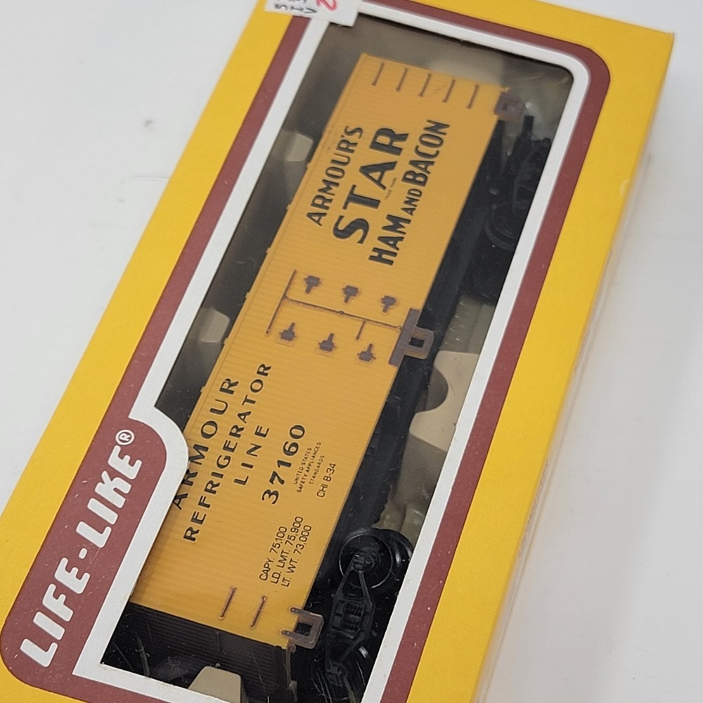 Life Like HO Scale Train Armour's Star Ham Bacon Refrigerator Car 8505 Unopened - Picture 5 of 10